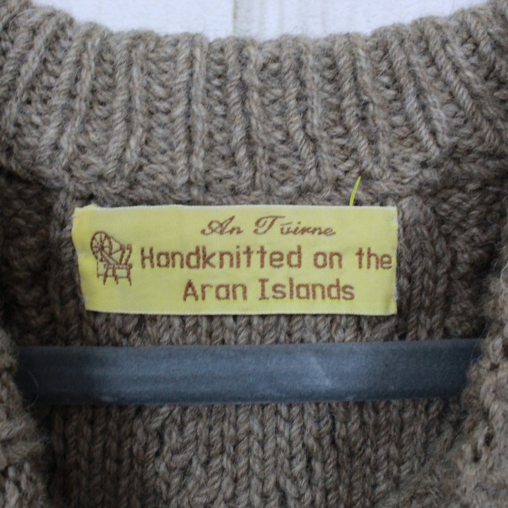 AN TUIRNE Hand Knitted Wool Corded Sweater - Picture 10 of 11